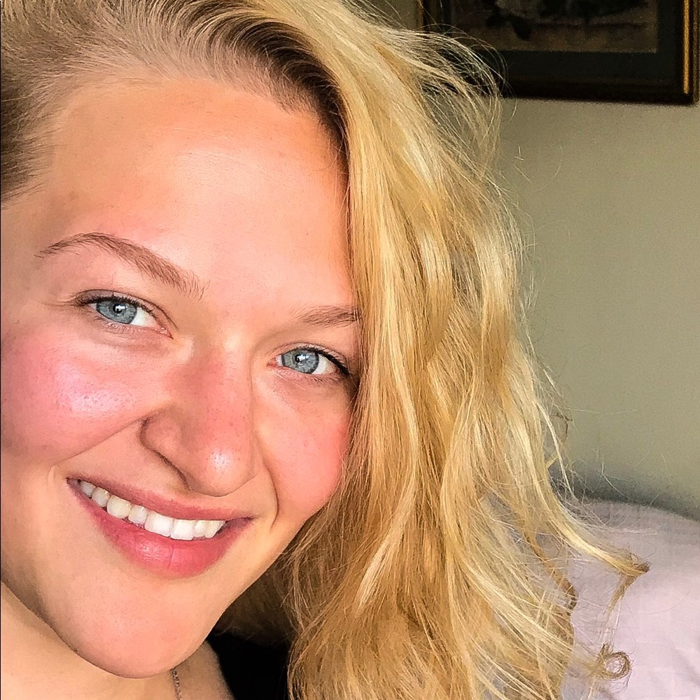 Meet your Posher, Hannah